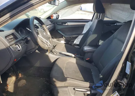 2013 Volkswagen Passat z USA, uszkodzony, nr VIN 1VWAP7A31DC093291